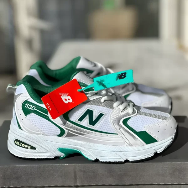White/green shoes 004