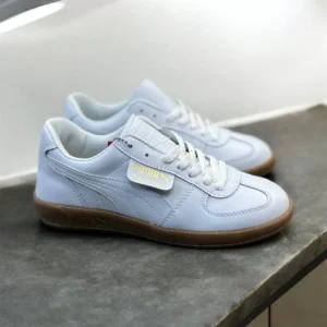 White shoes 002