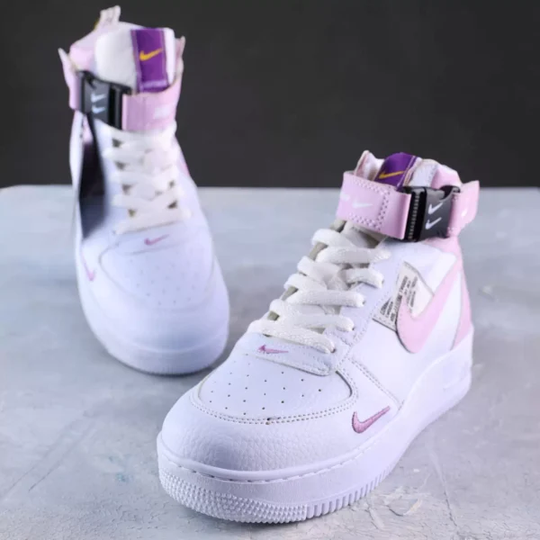 Purple/white shoes 003