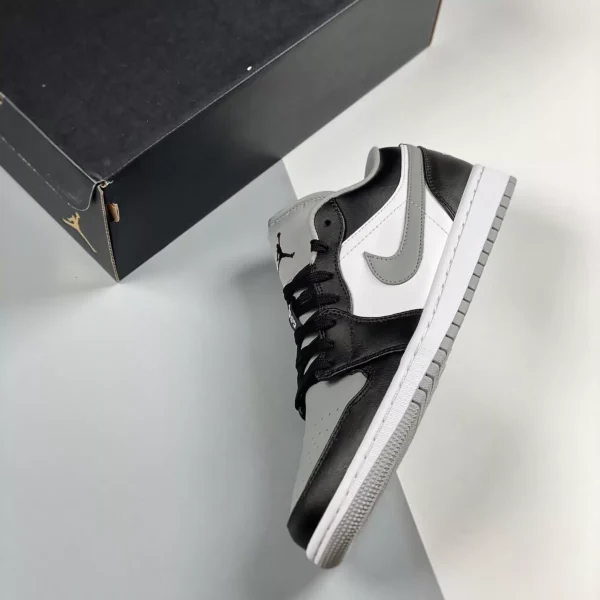 Black/gray shoes 003 - Image 2