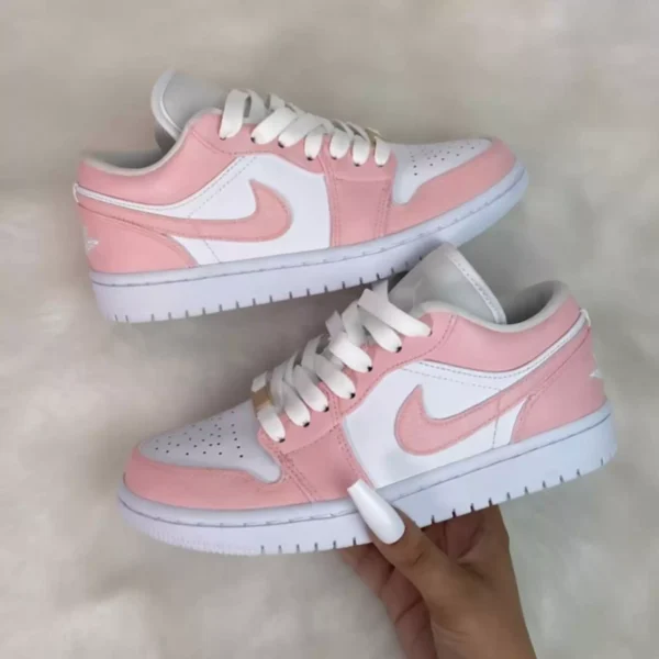 Pink shoes 003