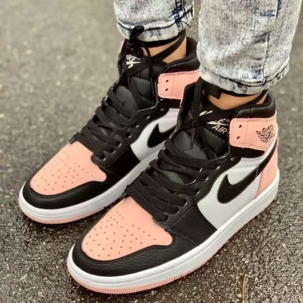 Black/pink shoes 003