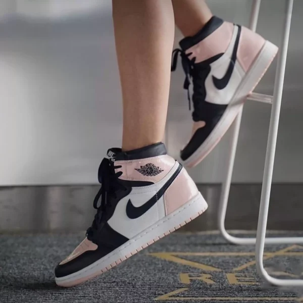 Black/pink shoes 003 - Image 3