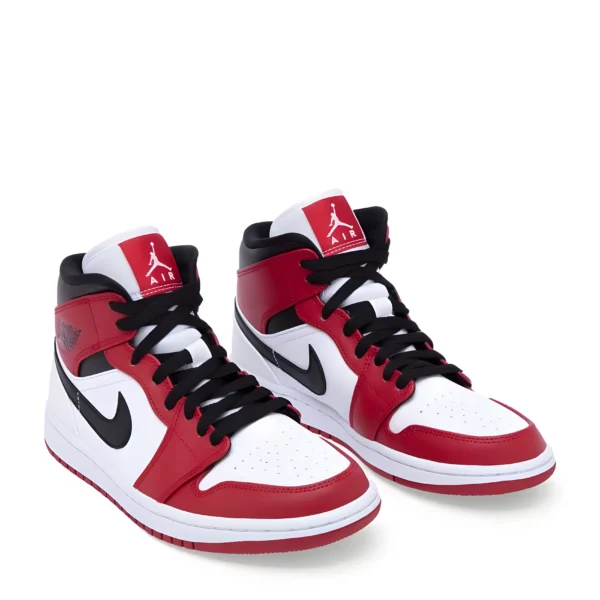 Red/white shoes 003