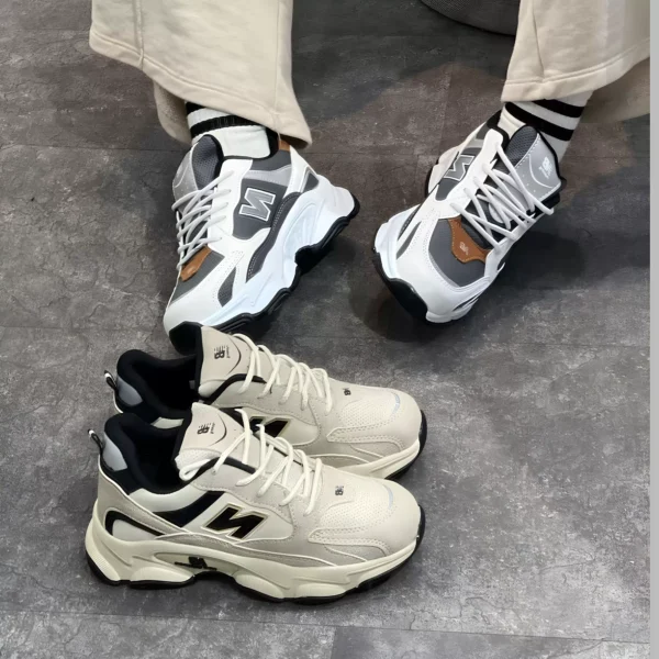 Beige/black shoes 004