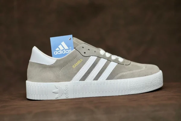 Gray shoes 001